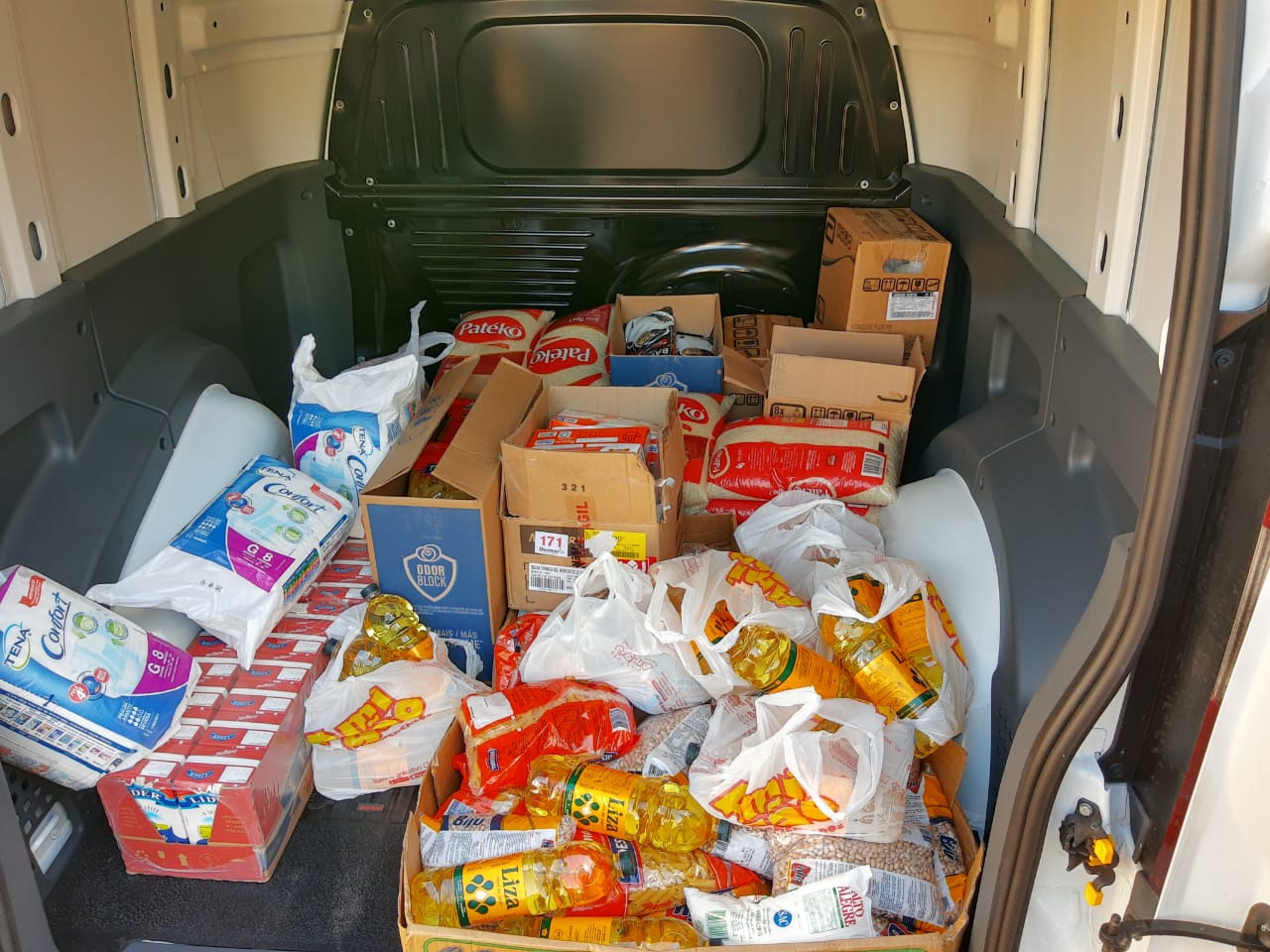 Santa Casa recebeu quase uma tonelada de alimentos de igrejas Católica.