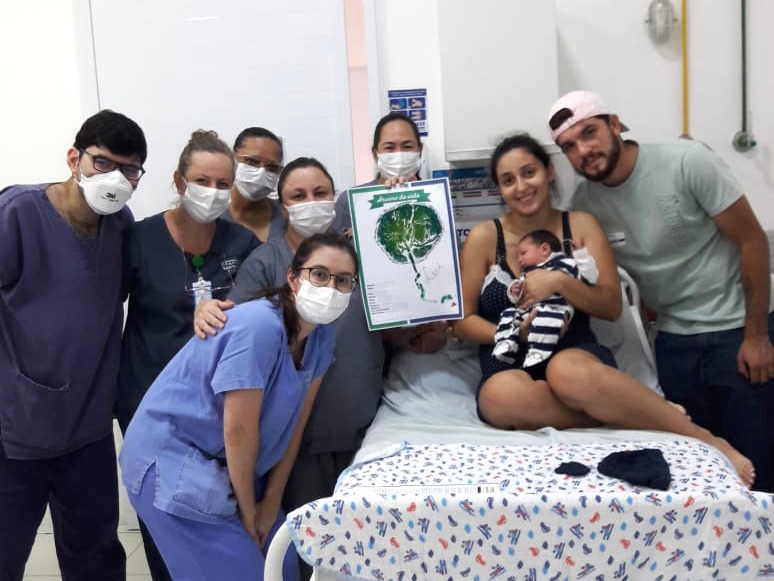 Projeto ‘Árvore da Vida’ da Santa Casa de Birigui eterniza emoção do parto