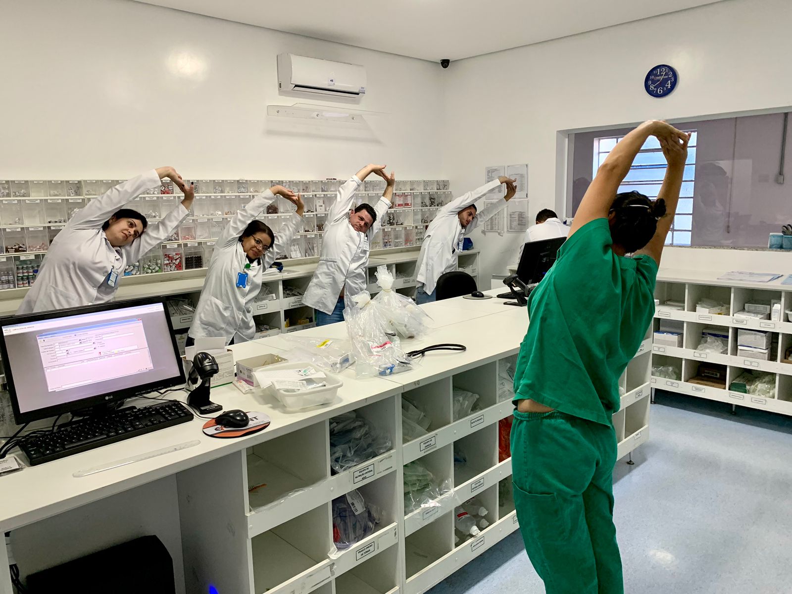 Santa Casa de Birigui oferece ginástica laboral visando saúde e bem-estar dos colaboradores